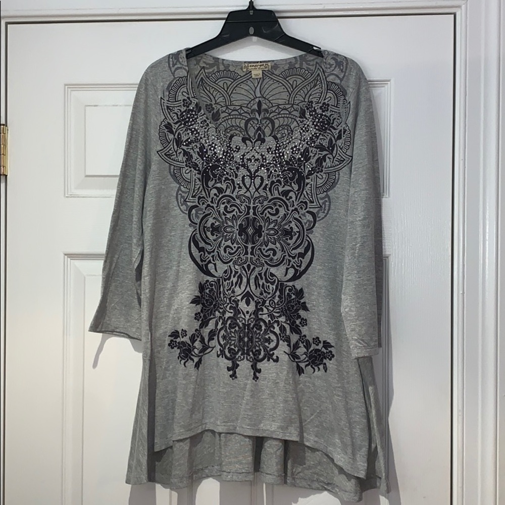 Energe tunic 3/4 sleeves w/studded neckline. SzPL